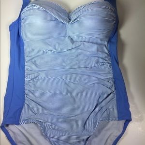 new never worn NipTuck one piece swimsuit 10 blue